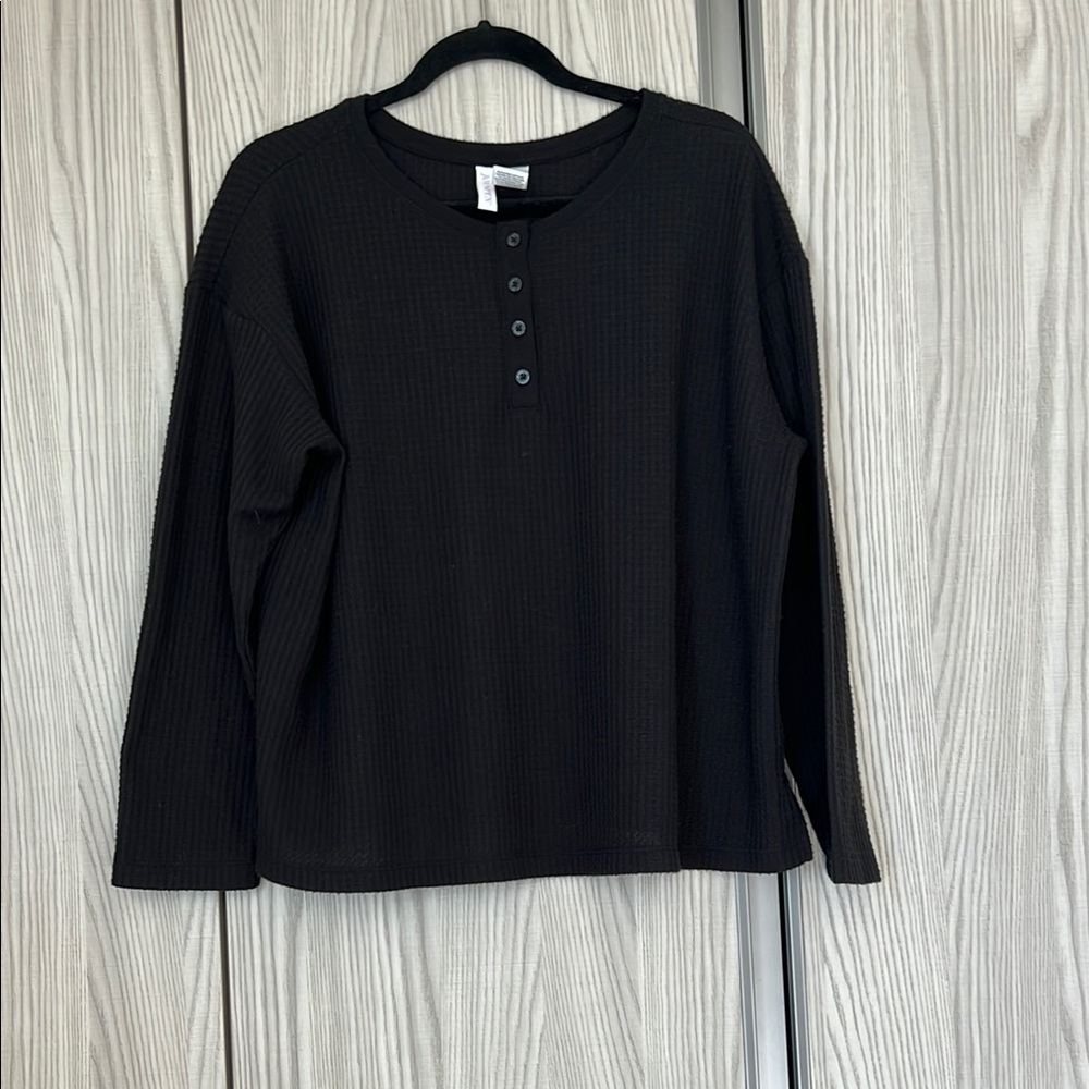 Black Relaxed Pajama top Intimates & Sleepwear